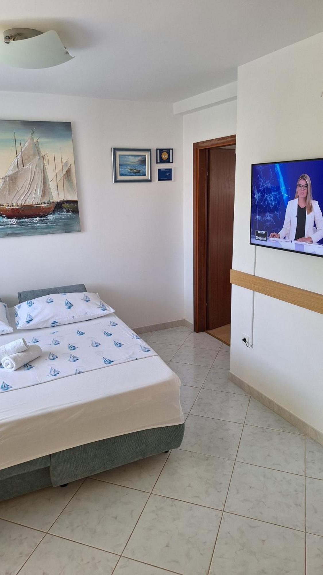 Apartmani I & J Seric Seget Vranjica Exteriér fotografie